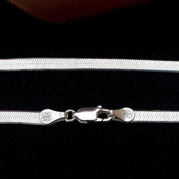 Sterling Silver Herringbone Necklace Layering Flat Snake Chain Stamped 925 ITALY - Picture 4 of 7